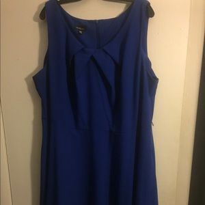 Blue dress, length to mid calf